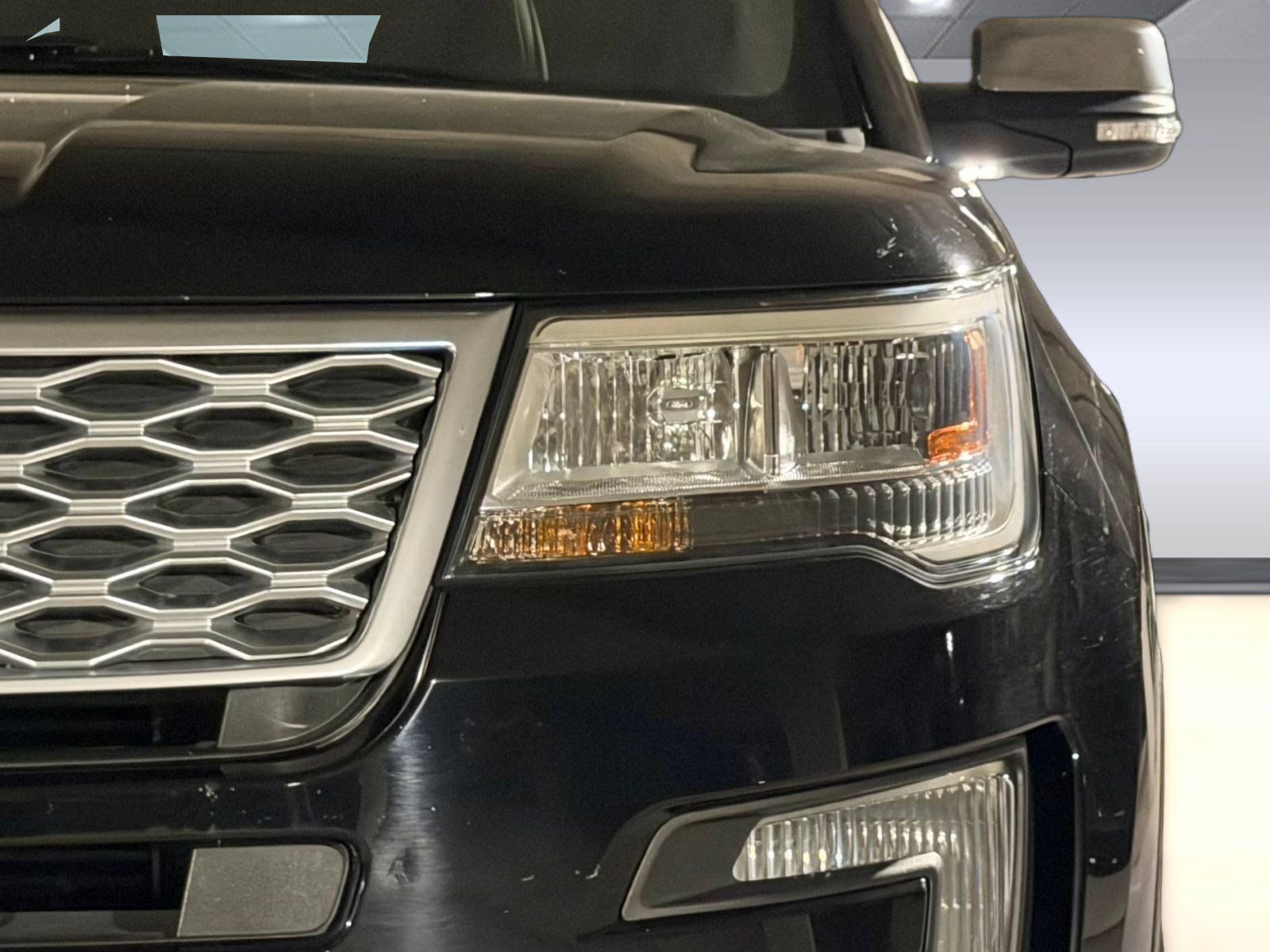 Used 2017 Ford Explorer Platinum AWD/4WD image 11