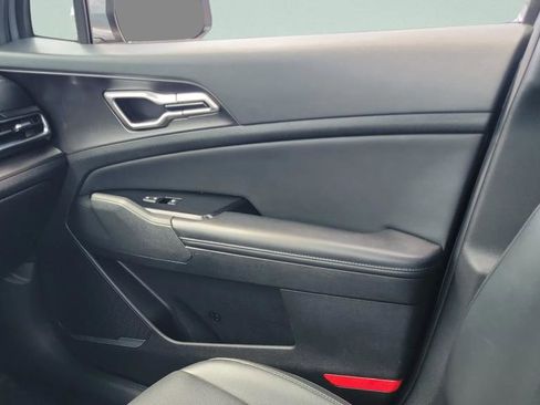 Used 2023 Kia Sportage EX image 16