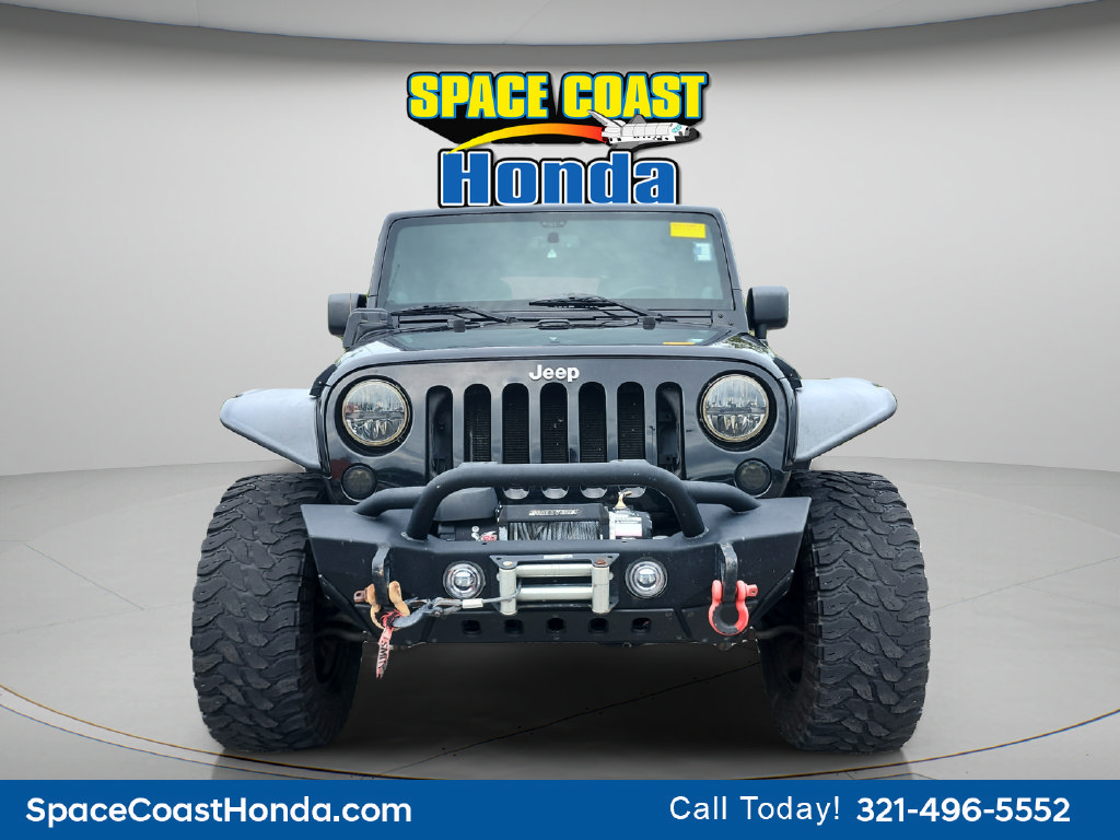 Used 2013 Jeep Wrangler Unlimited Sahara w/ Connectivity Group AWD/4WD image 8