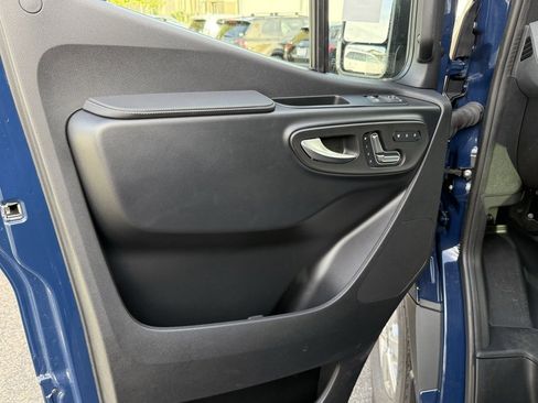 New 2025 Mercedes-Benz Sprinter 2500 image 18