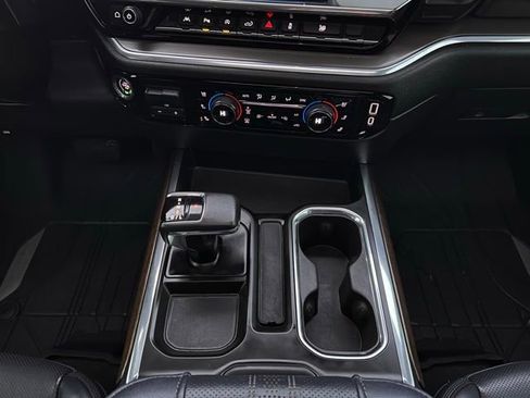 Used 2022 Chevrolet Silverado 1500 High Country w/ High Country Premium Package image 26