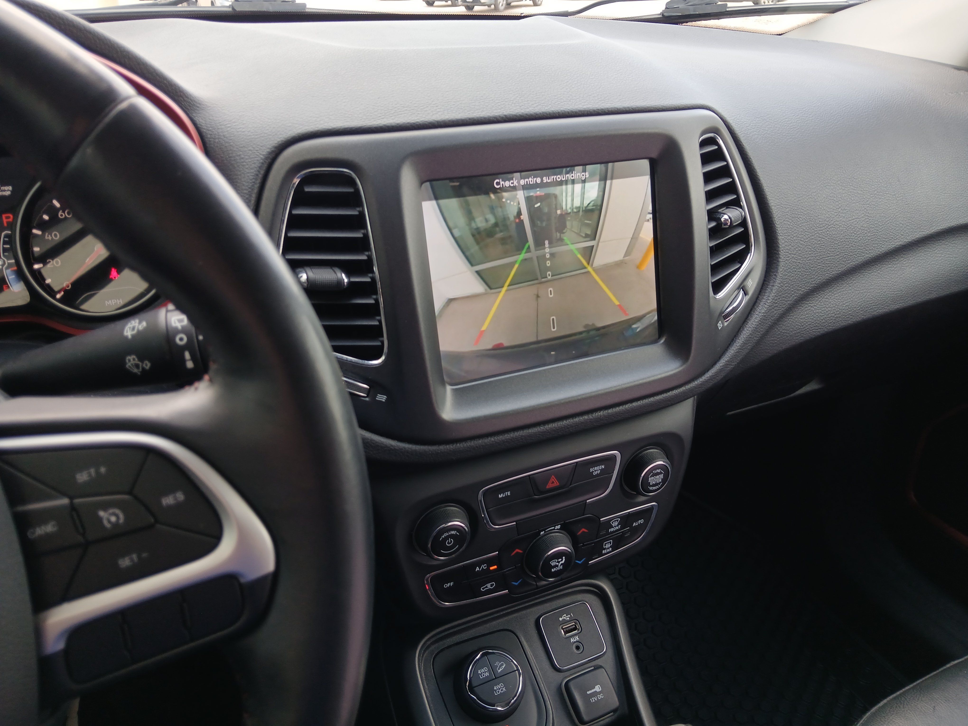 Used 2019 Jeep Compass Trailhawk AWD/4WD image 14