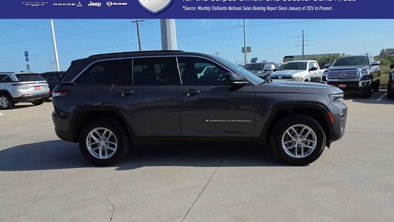 Certified 2025 Jeep Grand Cherokee Laredo X RWD image 9