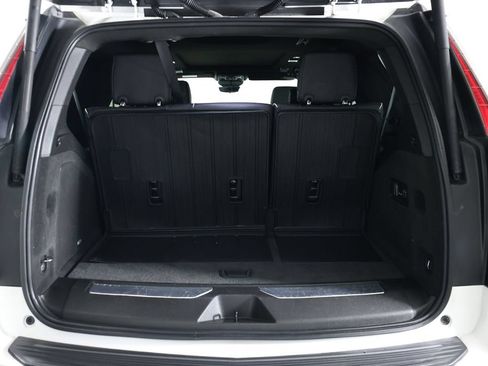 Used 2022 Cadillac Escalade Premium Luxury w/ Performance Package AWD/4WD image 13