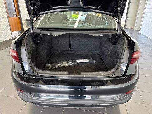 Used 2025 Volkswagen Jetta Sport FWD image 9