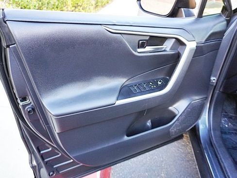 Used 2020 Toyota RAV4 XSE image 23