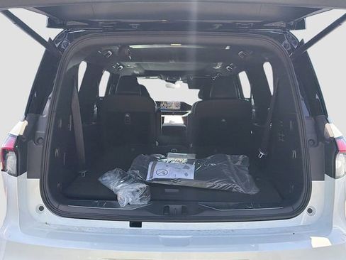 New 2026 INFINITI QX80 4WD image 22