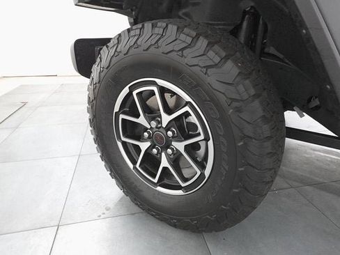 Used 2025 Jeep Wrangler Unlimited Rubicon image 27