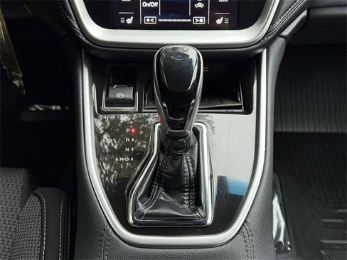 Used 2021 Subaru Outback Premium image 16