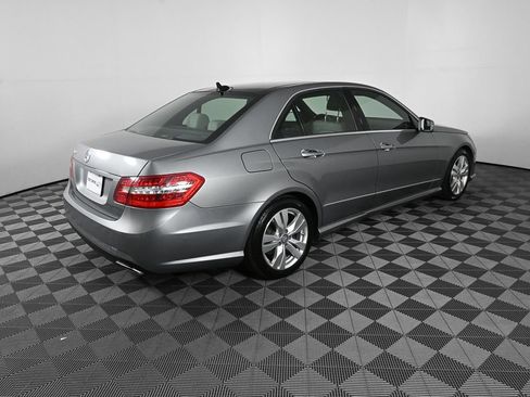 Used 2013 Mercedes-Benz E 350 Sedan image 21