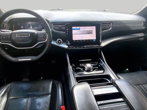 Used 2022 Jeep Wagoneer Series I AWD/4WD image 15