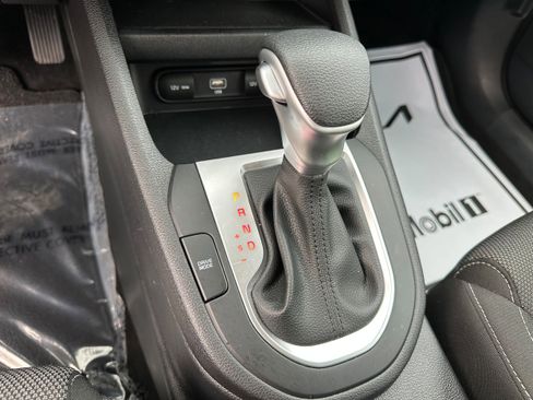 Used 2023 Kia Forte LXS image 31