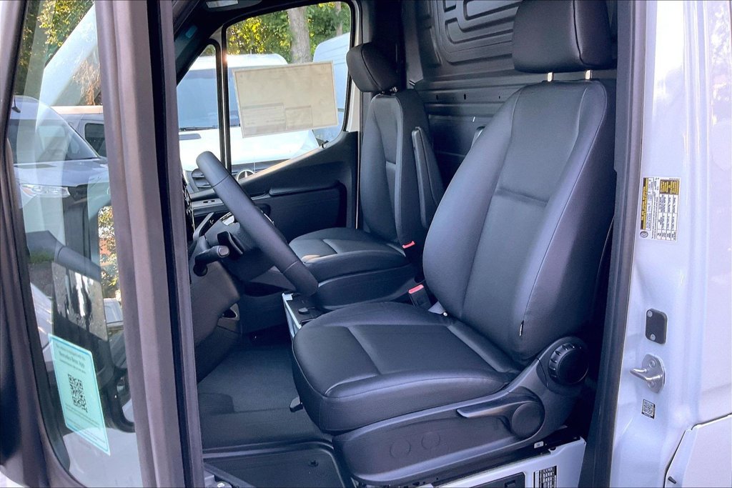 New 2026 Mercedes-Benz Sprinter 2500 image 8