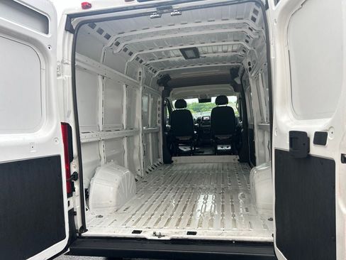 Used 2024 RAM ProMaster 2500 w/ Convenience Group FWD image 20