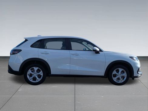 Certified 2025 Honda HR-V LX image 4