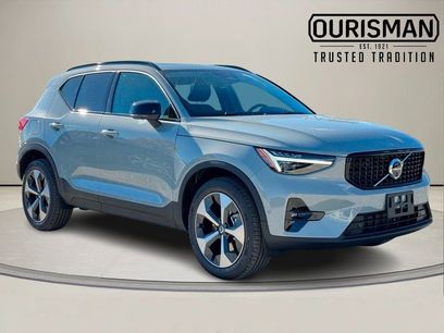 New 2026 Volvo XC40 B5 Plus w/ Protection Package Premier