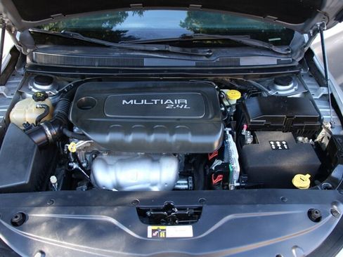 Used 2015 Chrysler 200 Limited w/ Convenience Group FWD image 18