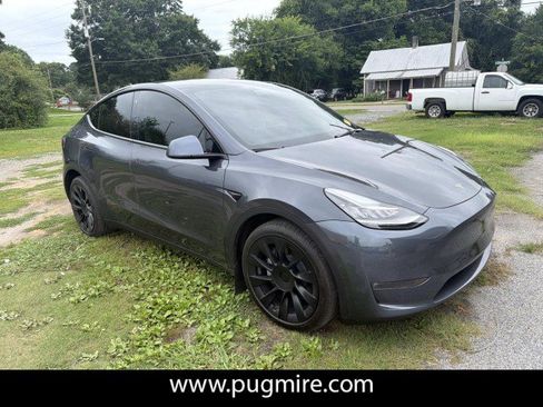 Used 2021 Tesla Model Y Long Range AWD/4WD image 1