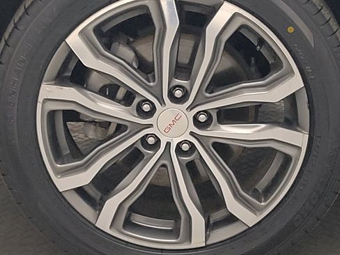 Used 2018 GMC Terrain Denali w/ Advanced Safety Package image 31