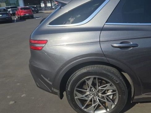 Used 2023 Genesis GV70 2.5T w/ Advanced Package AWD/4WD image 11