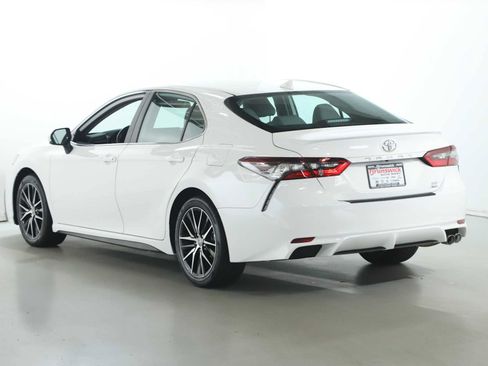 Used 2023 Toyota Camry SE AWD/4WD image 41