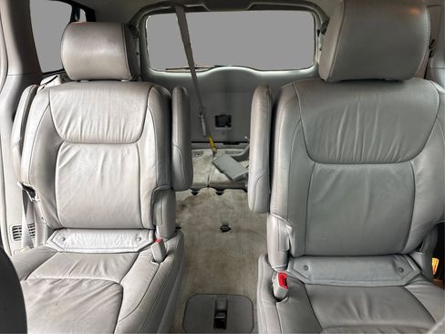 Used 2006 Toyota Sienna XLE Limited image 16