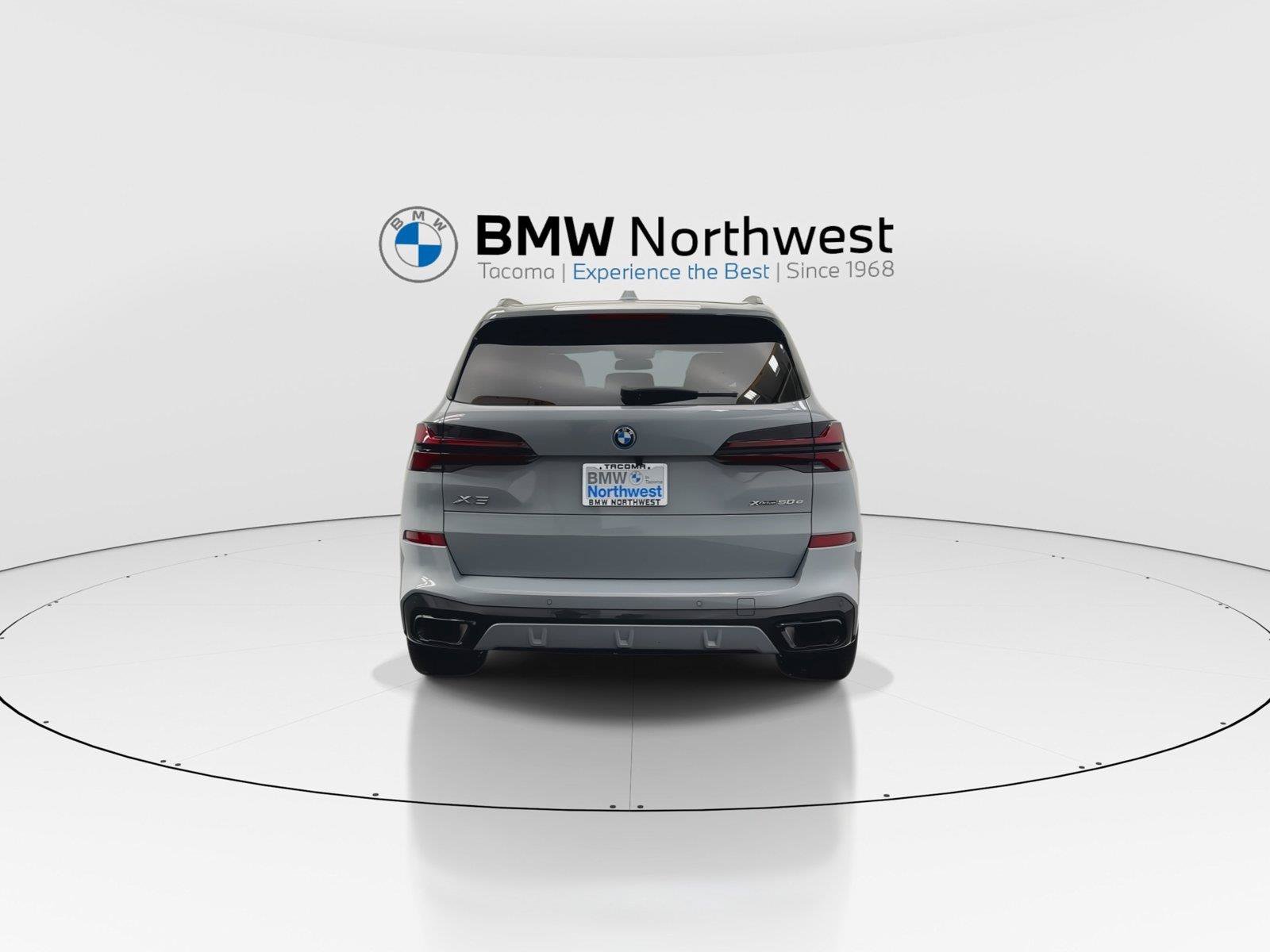 Used 2024 BMW X5 xDrive50e w/ M Sport Package AWD/4WD image 2