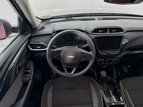 Used 2023 Chevrolet TrailBlazer LT w/ Convenience Package image 23