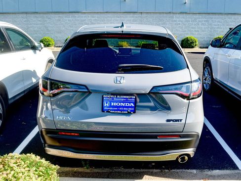 Used 2024 Honda HR-V Sport image 6