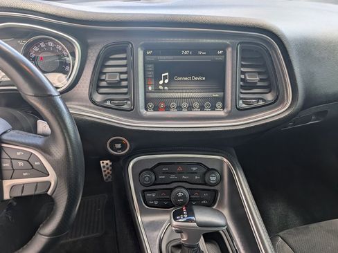 Used 2017 Dodge Challenger R/T Scat Pack w/ Leather Interior Group RWD image 23