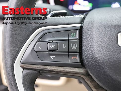 Used 2023 Jeep Grand Cherokee 4WD 4xe w/ Luxury Tech Group II image 16