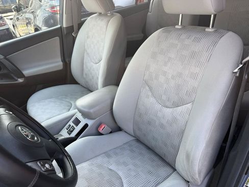 Used 2012 Toyota RAV4 4WD w/ Value Pkg image 6