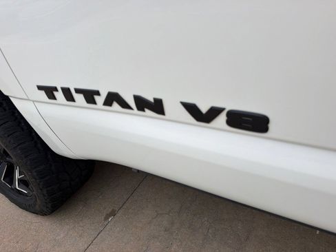 Used 2019 Nissan Titan SL w/ Midnight Edition AWD/4WD image 12