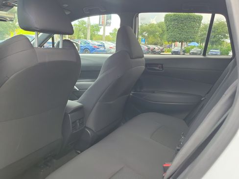 Used 2024 Toyota Corolla Cross SE image 18