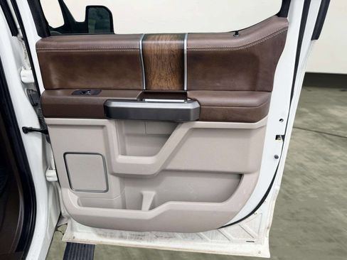 Used 2019 Ford F150 Limited image 28