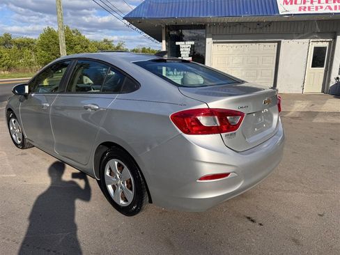 Used 2017 Chevrolet Cruze LS image 3