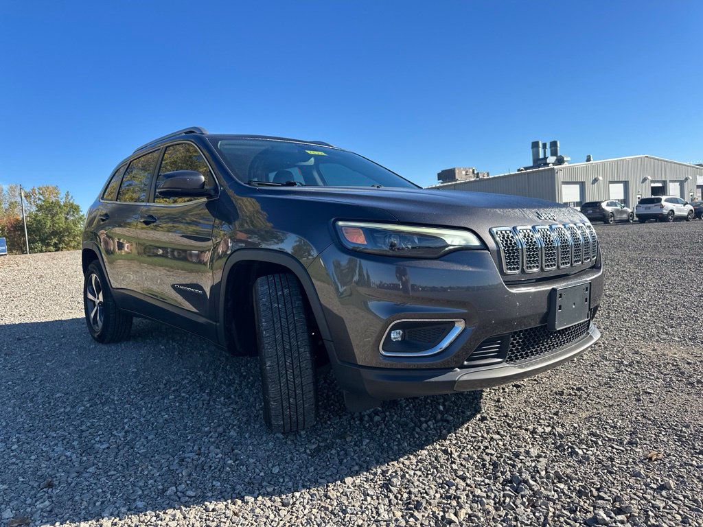Used 2019 Jeep Cherokee Limited AWD/4WD image 13