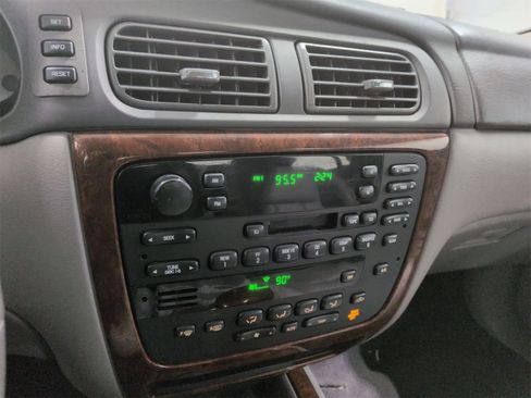 Used 2005 Mercury Sable LS image 27