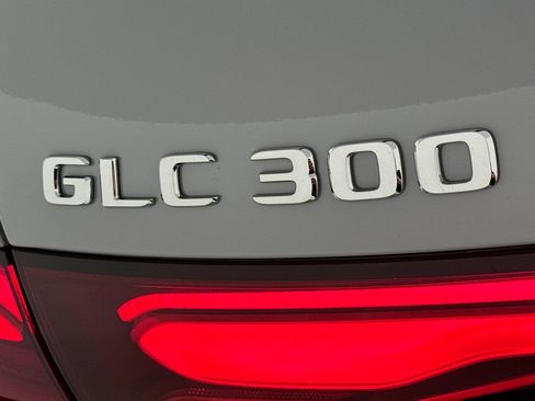 New 2026 Mercedes-Benz GLC 300 image 8