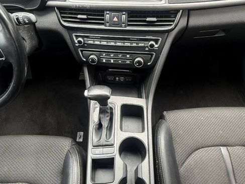 Used 2018 Kia Optima S FWD image 15