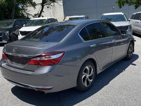 Used 2017 Honda Accord LX image 4