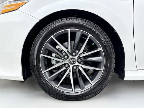 Certified 2022 Toyota Camry XLE image 44