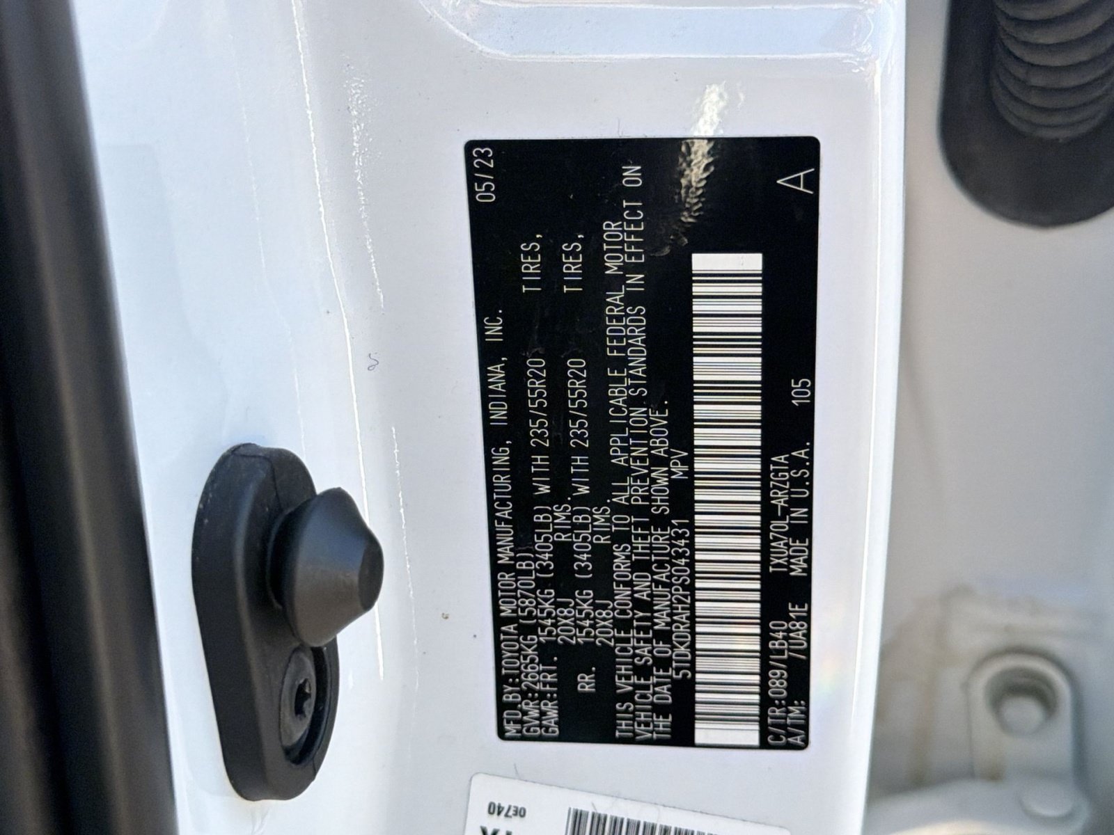 Used 2023 Toyota Highlander Limited FWD image 38