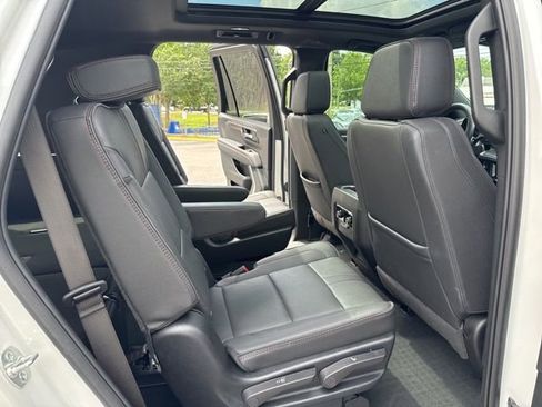 Used 2025 Chevrolet Tahoe RST w/ Comfort Package AWD/4WD image 31