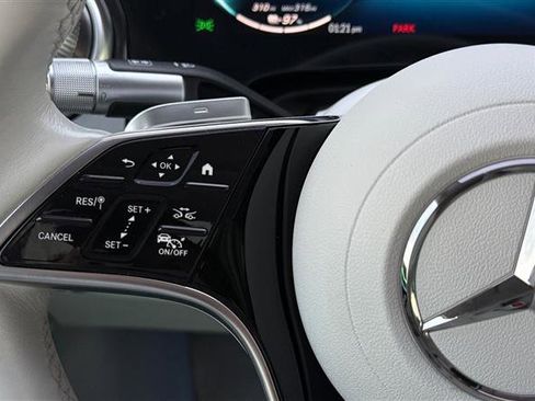 Used 2023 Mercedes-Benz EQS 580 4MATIC Sedan image 29