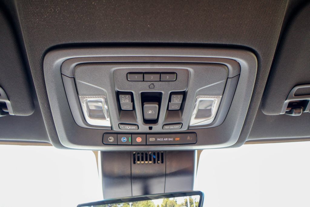 Used 2026 Chevrolet Silverado 2500 High Country w/ High Country Premium Package AWD/4WD image 19