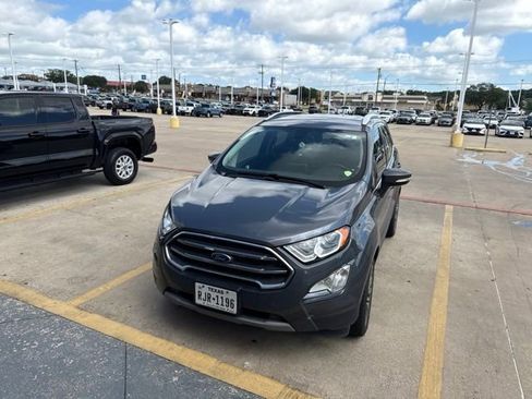 Used 2021 Ford EcoSport Titanium FWD image 3
