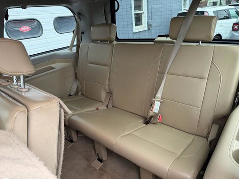 Used 2012 Nissan Armada Platinum image 12