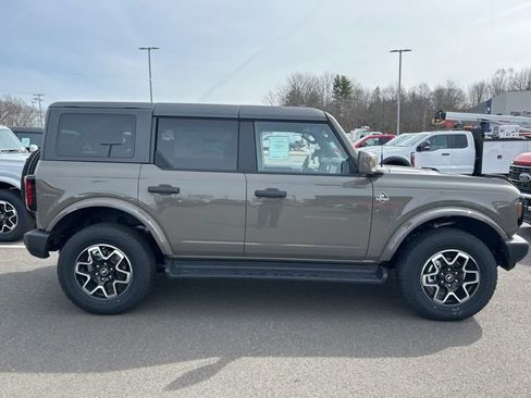 New 2026 Ford Bronco Outer Banks AWD/4WD image 8