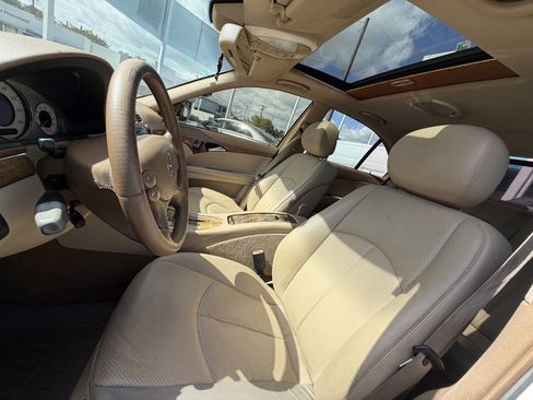 Used 2007 Mercedes-Benz E 350 4MATIC Sedan image 11